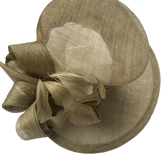 Women’s Straw Derby Wedding Hat Taupe 16” wide - Picture 8 of 9